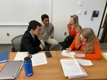 Picture of Con Law class group